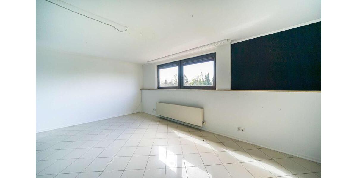 Doppelhaushälfte Düsseldorf Stadtbezirk 8 - 5 Zimmer, 256 m&sup2;, 2.850&euro; | Angebot:22052186