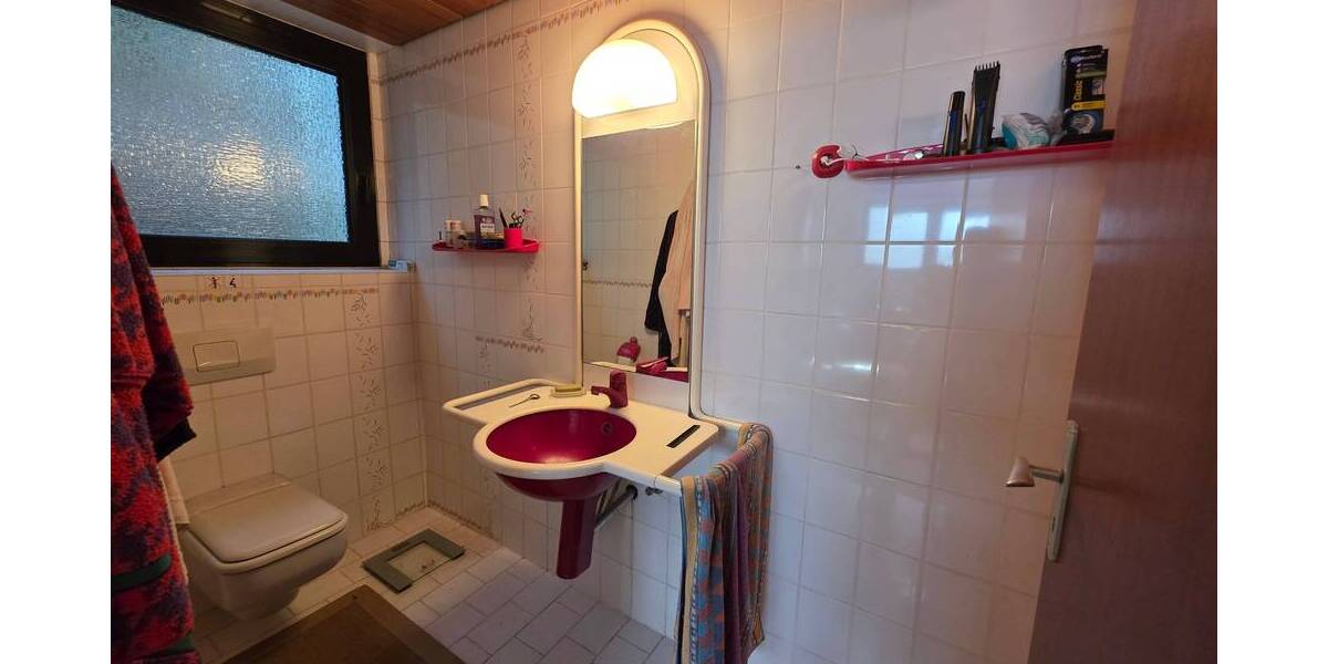 Mehrfamilienhaus, Wohnhaus Velbert Mitte - 6 Zimmer, 230 m&sup2;, 490.000&euro; | Angebot:23944327