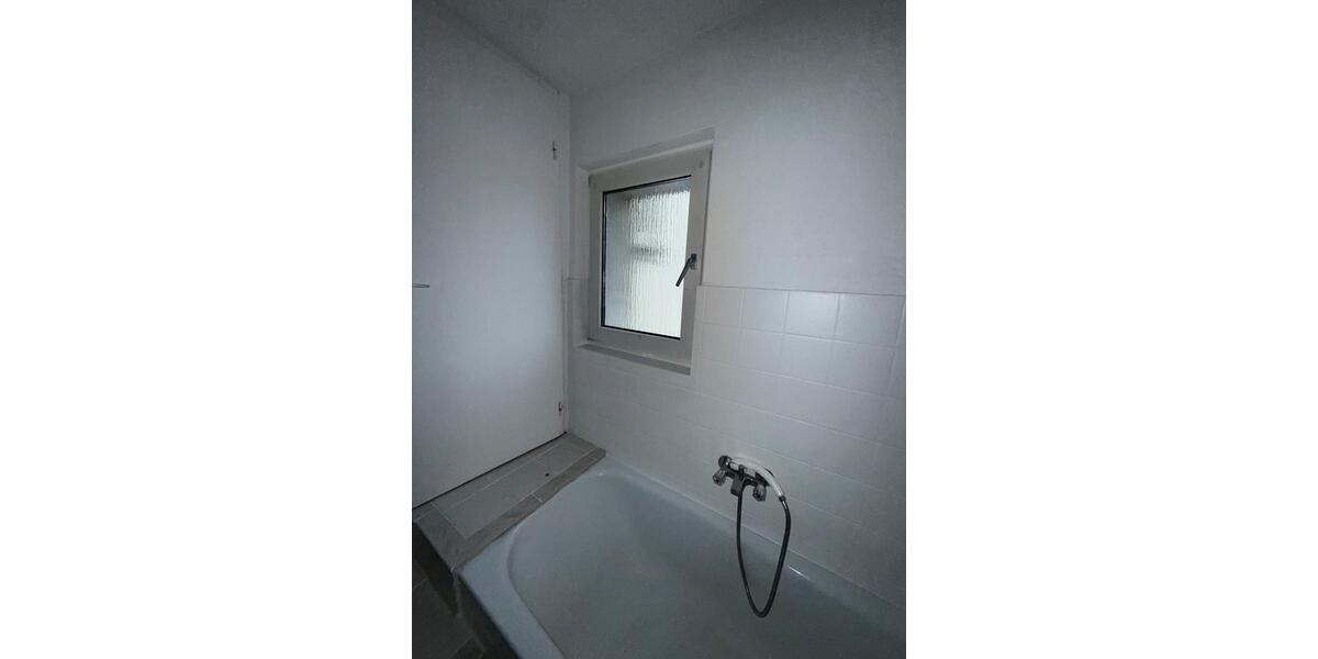 Etagenwohnung Burscheid - 2.5 Zimmer, 62 m&sup2;, 600&euro; | Angebot:24804570