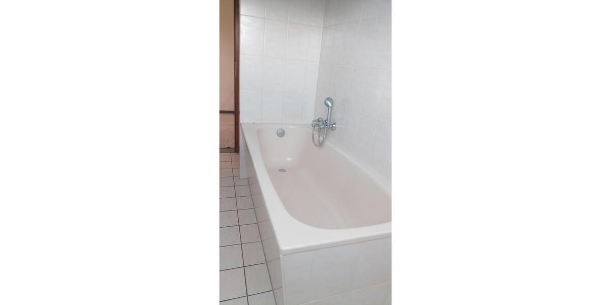 Dachgeschoßwohnung Overath - 2 Zimmer, 71 m&sup2;, 700&euro; | Angebot:25640167