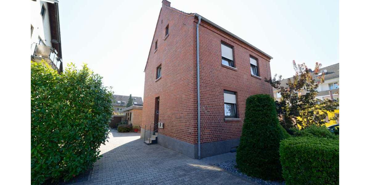 Etagenwohnung Dormagen Sankt Peter - 4 Zimmer, 90 m&sup2;, 935&euro; | Angebot:27625173