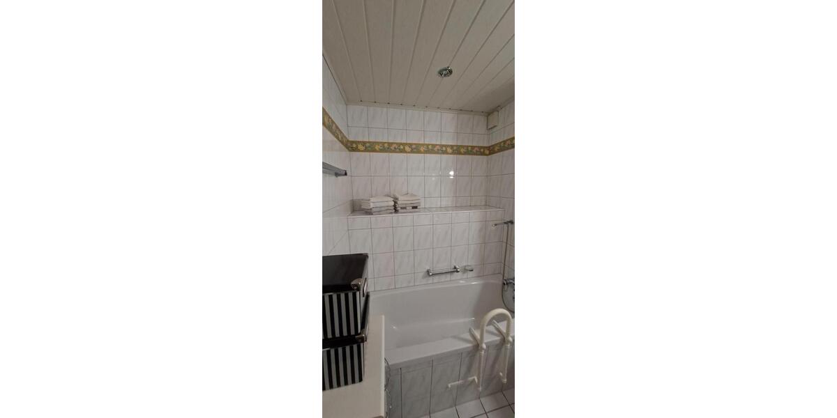 Hochparterre Solingen - 3 Zimmer, 102 m&sup2;, 234.000&euro; | Angebot:26765873