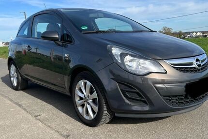 Opel Corsa 69.000 km 5.200 &euro; Solingen 42659