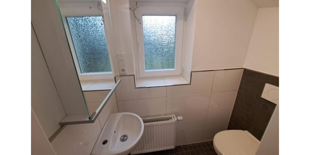 Maisonettenwohnung Remscheid Lüttringhausen - 2 Zimmer, 154 m&sup2;, 1.150&euro; | Angebot:25541240