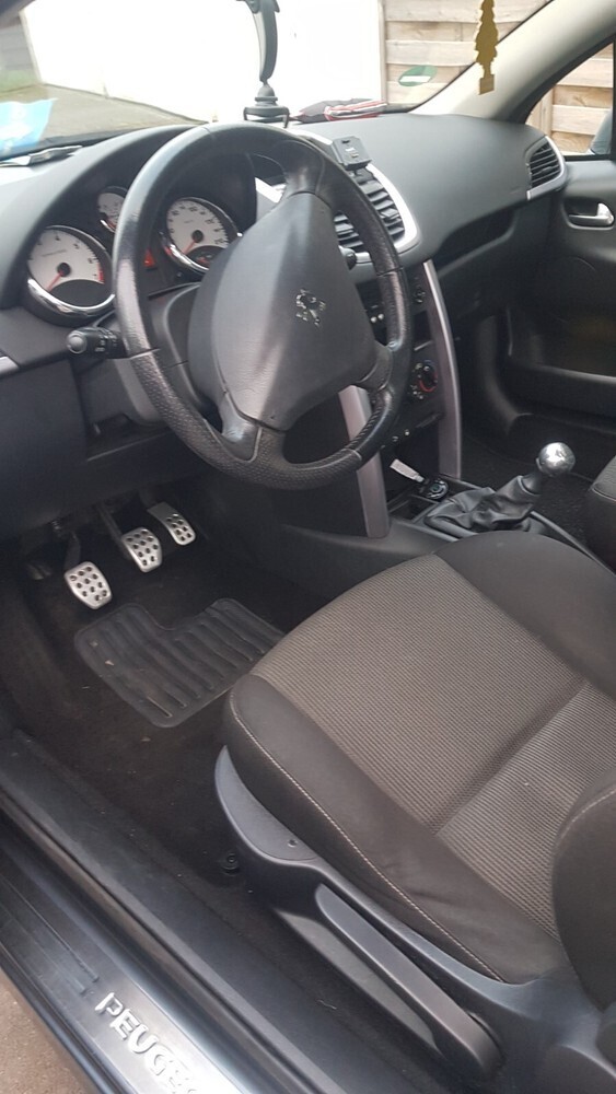 207cc Cabrio Coupe Sport