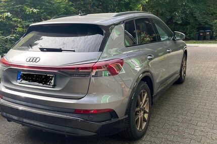Audi Q4 e-tron 6.600 km 29.800 &euro; Köln 50968