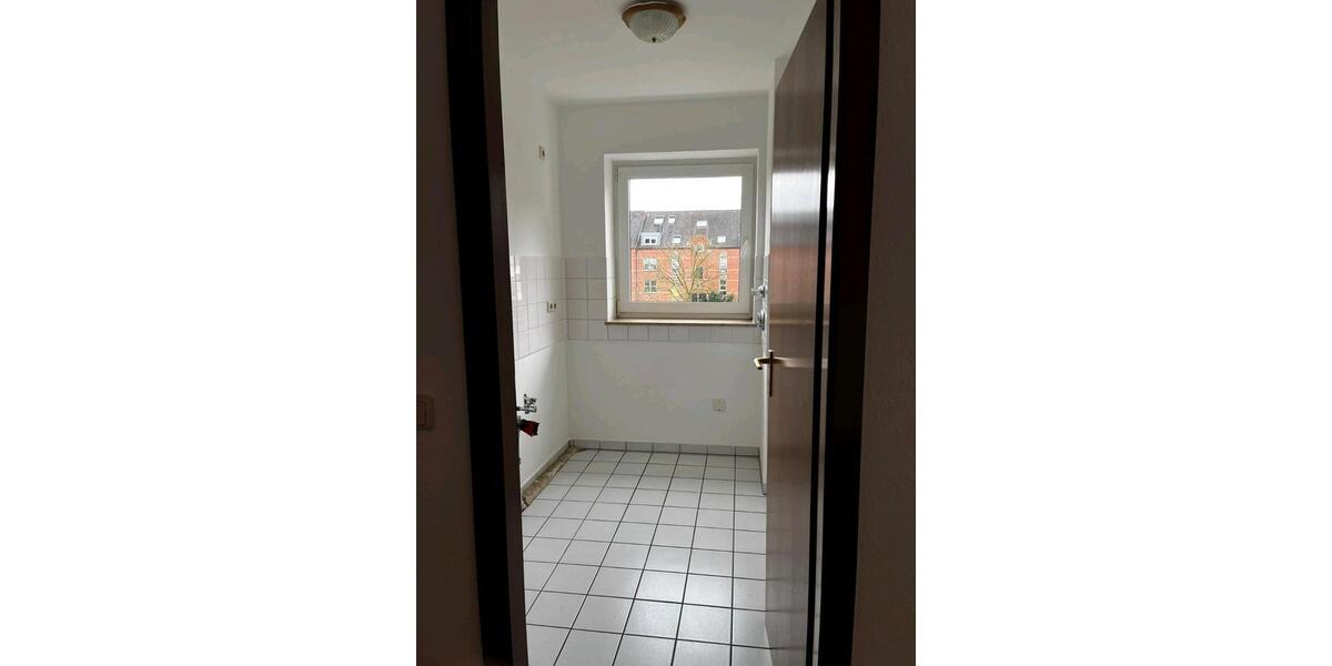 Etagenwohnung Neuss Reuschenberg - 2 Zimmer, 48 m&sup2;, 880&euro; | Angebot:24804548