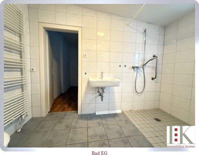 Reihenmittelhaus Neuss Furth-Süd - 7 Zimmer, 158 m&sup2;, 380.000&euro; | Angebot:24637098