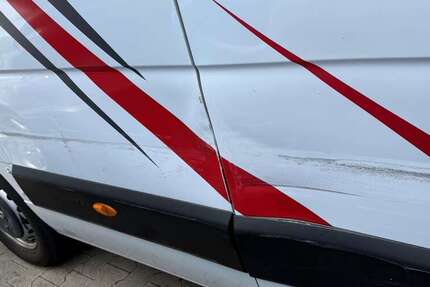 Renault Master 173.000 km 21.250 € Köln 51103