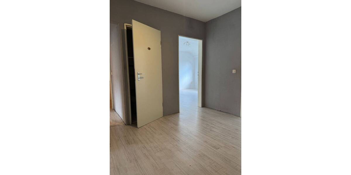 Etagenwohnung Remscheid West - 3 Zimmer, 76 m&sup2;, 460&euro; | Angebot:24031363