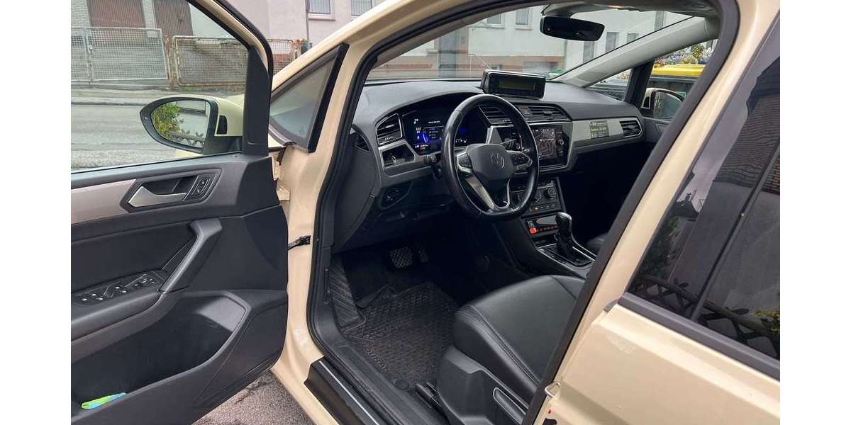 VW Touran 213.000 km 16.500 &euro; Remscheid 42853