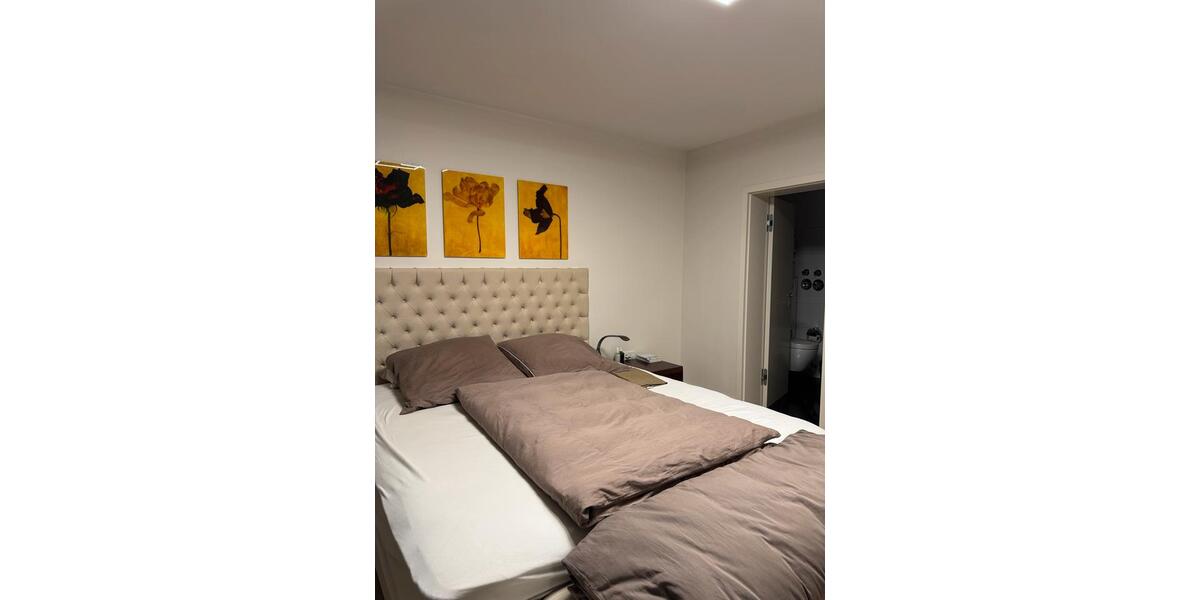 Etagenwohnung Neuss Furth-Mitte - 2 Zimmer, 120 m&sup2;, 4.800&euro; | Angebot:24505328