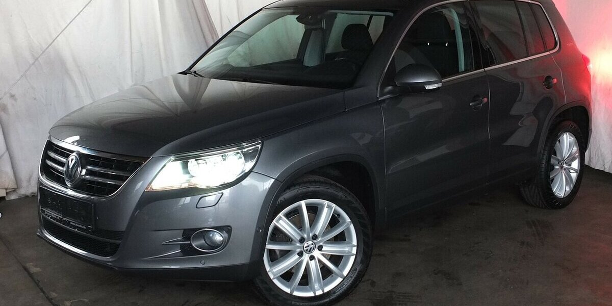 VW Tiguan TEAM orig.ATM ca 52 tkm XENON AHK PARKPILOT 112.432 km 10.908 € Köln 50858