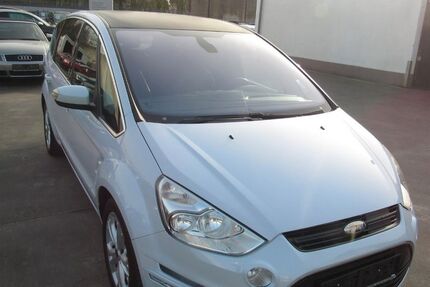 Ford S-Max 121.500 km 8.700 &euro; Leverkusen 51371
