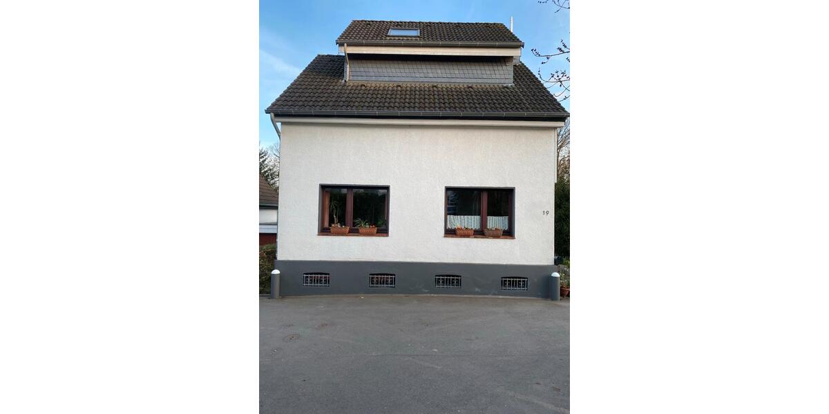 Einfamilienhaus Solingen Wald - 9 Zimmer, 160 m&sup2;, 560.000&euro; | Angebot:25831755