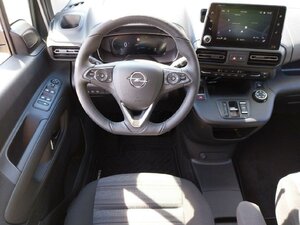 Opel Combo Ultimate AHK HUD NAVI AUTOM. PARKEN WINTERPA 4.500 km 27.740 € HAAN 42781