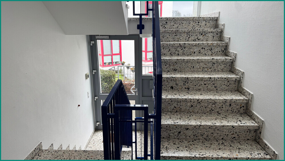 MODERNE EIGENTUMSWOHNUNG MIT TERRASSE, GARTEN U. STELLPLATZ AM STADTZENTRUM VON RADEVORMWALD, PROVIS - Erdgeschoßwohnung Radevormwald | Angebot:25961829