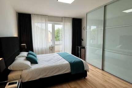 Wohnung zum Kaufen in Düsseldorf 329.900 € 89.38 m²