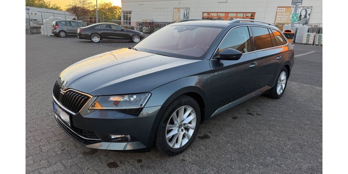 Skoda Superb 154.000 km 12.990 &euro; Overath bei Köln 51491