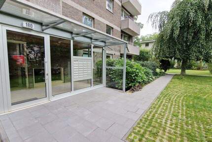 Komfortables Wohnen: Balkon, Tiefgarage, Pool & Sauna in Duisburg 3 zimmer