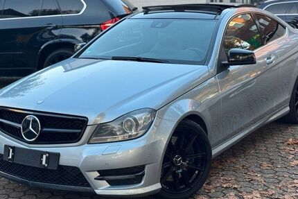 Mercedes-Benz C 250 150.000 km 14.999 € Düsseldorf 40233