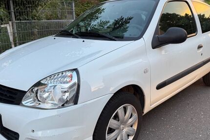 Renault Clio 122.771 km 2.490 &euro; Remscheid 42857