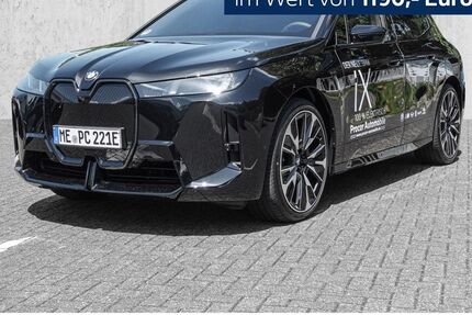 BMW iX 5.900 km 77.240 € Hilden 40721