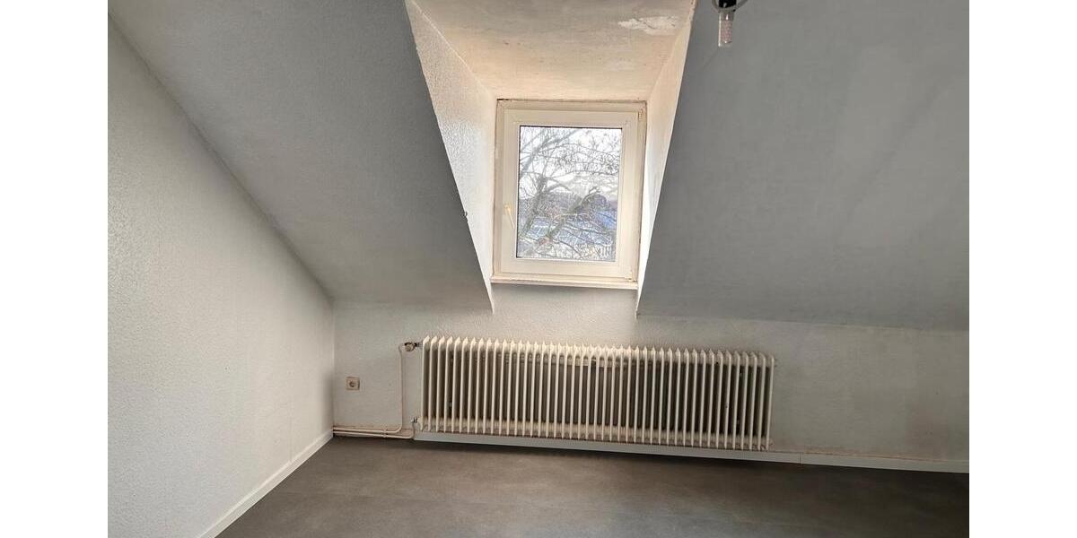 Dachgeschoßwohnung Solingen Central - 3 Zimmer, 78 m&sup2;, 770&euro; | Angebot:25414904
