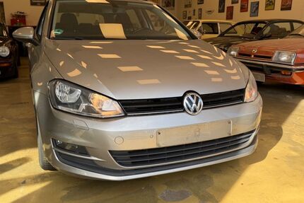 VW Golf 241.000 km 8.200 &euro; Bergisch Gladbach 51465