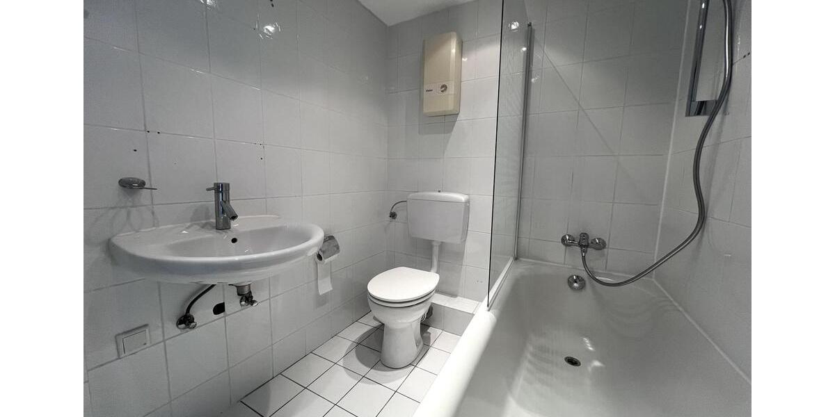 Dachgeschoßwohnung Wuppertal Arrenberg - 3 Zimmer, 47 m&sup2;, 420&euro; | Angebot:25369251