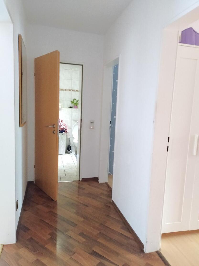 Großzügige 6-Zimmer Wohnung mit Balkon und Gartenmitbenutzung, ruhige und grüne Wohnlage, kleine Eigentümergemeinschaft 6 zimmer