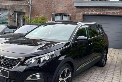 Peugeot 5008 104.000 km 14.500 &euro; Solingen 42651