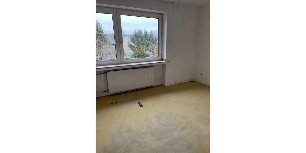 Etagenwohnung Neuss Erfttal - 3 Zimmer, 80 m&sup2;, 1.200&euro; | Angebot:24851452