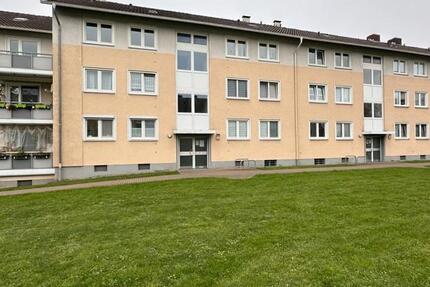 Geräumige 2,5-Zimmer-Wohnung mit Balkon! 2 zimmer