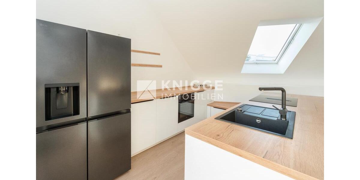 Dachgeschoßwohnung Bergisch Gladbach - 5 Zimmer, 129 m&sup2;, 1.556&euro; | Angebot:25856193