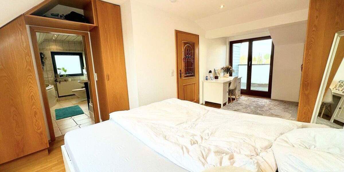 Etagenwohnung Hilden Forstbach - 3 Zimmer, 120 m&sup2;, 389.000&euro; | Angebot:24424456