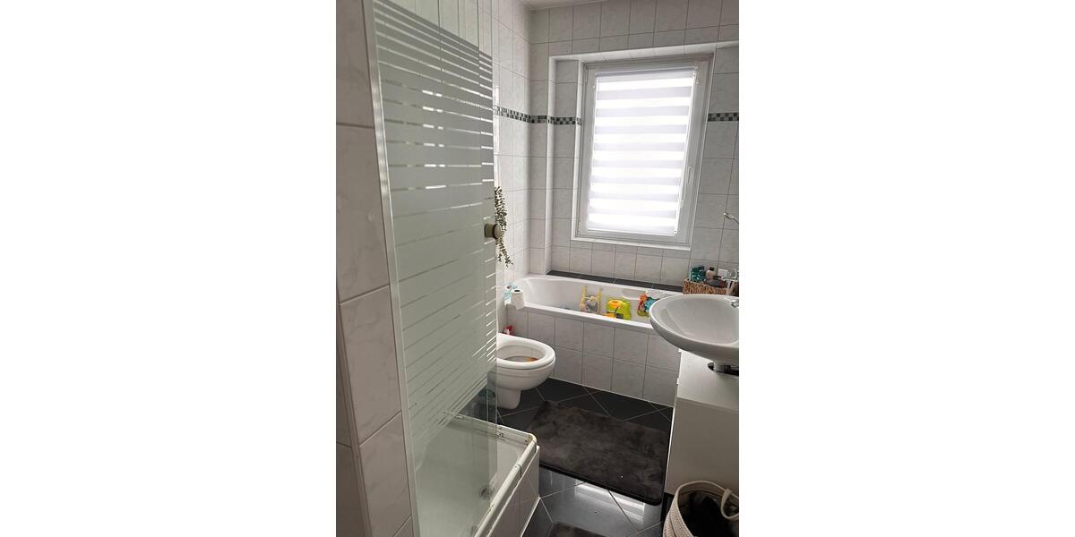 Etagenwohnung Wuppertal Gemarkung Ronsdorf - 2 Zimmer, 64 m&sup2;, 650&euro; | Angebot:24409549