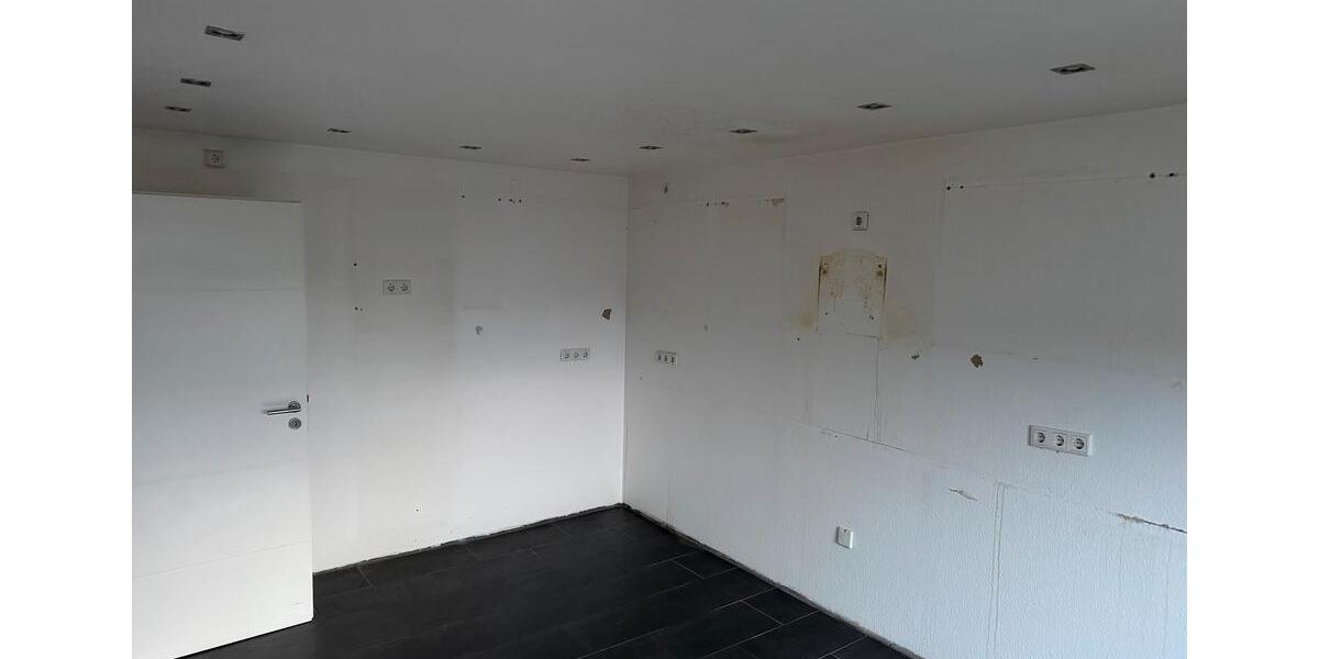 Dachgeschoßwohnung Remscheid Remscheid-Süd - 4 Zimmer, 79 m&sup2;, 154.000&euro; | Angebot:25440967