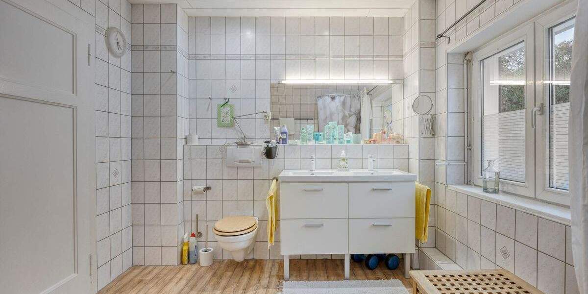 Doppelhaushälfte Düsseldorf Wittlaer - 2 Zimmer, 89 m&sup2;, 439.000&euro; | Angebot:23957253