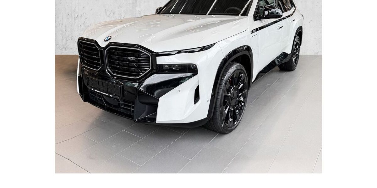 BMW XM 3.000 km 105.900 &euro; Köln Süd 50968