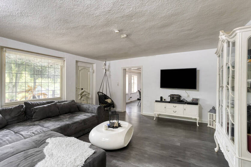 Außergewöhliches Anwesen mit mehreren Häusern mitten in der Natur 6 zimmer