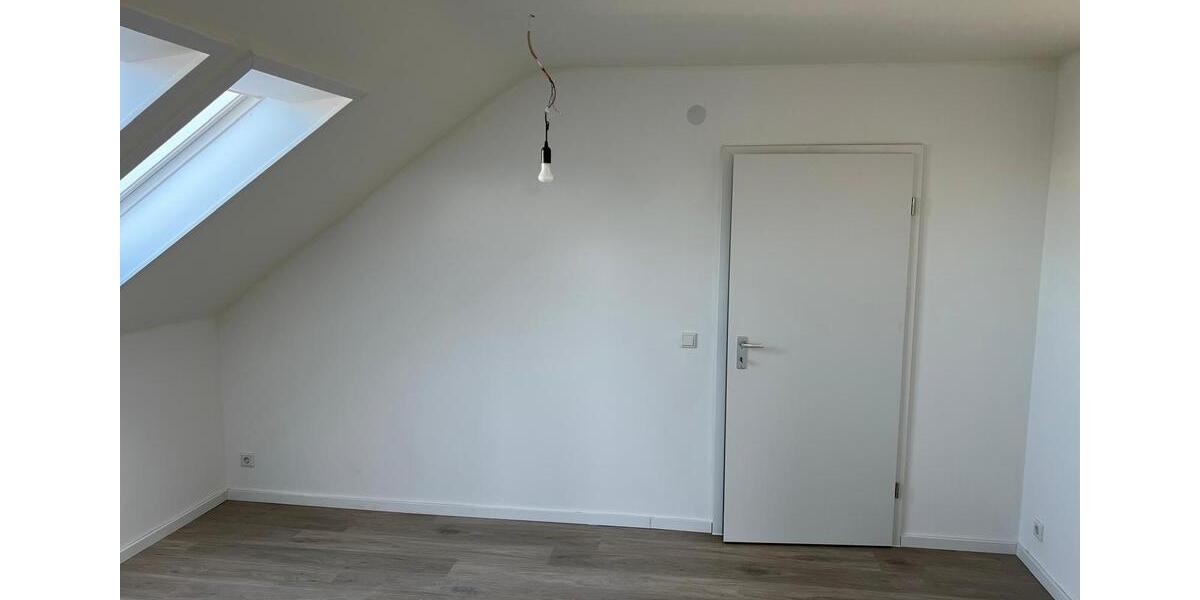 Dachgeschoßwohnung Radevormwald - 2 Zimmer, 41 m&sup2;, 308&euro; | Angebot:24934974