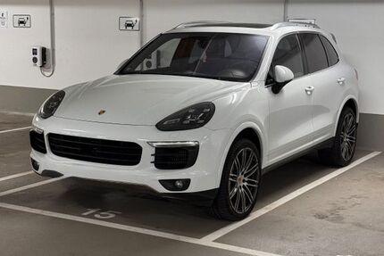 Porsche Cayenne 242.000 km 31.500 € Köln 50823