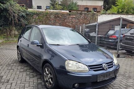 VW Golf 162.200 km 4.999 &euro; Solingen 42655
