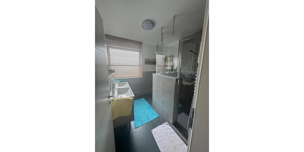 Reihenhaus Neuss Reuschenberg - 6 Zimmer, 150 m&sup2;, 670.000&euro; | Angebot:25839888