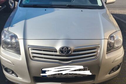 Toyota Avensis 104.535 km 3.800 &euro; Köln 51061