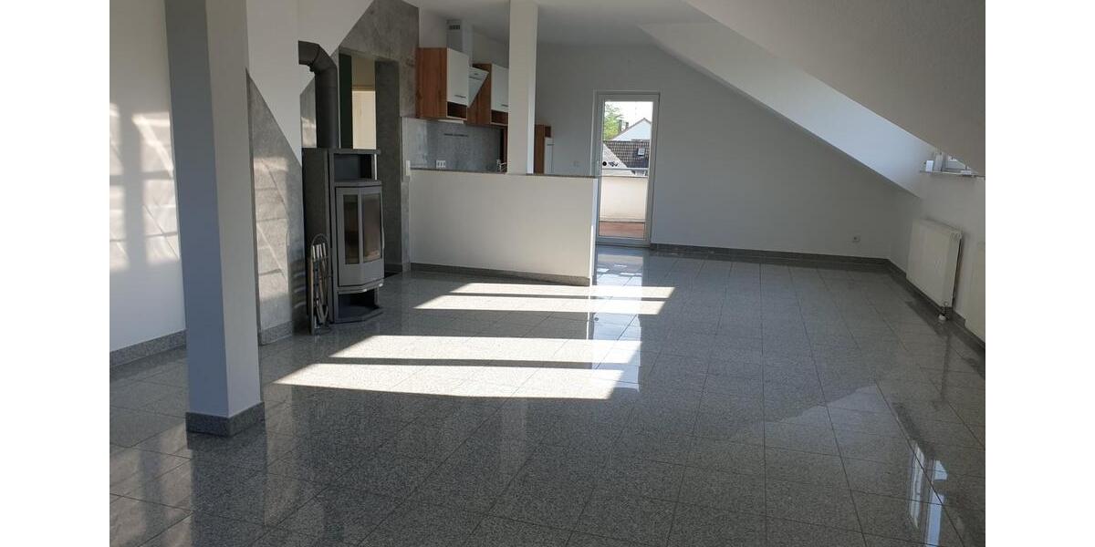 Dachgeschoßwohnung Köln Mülheim - 3 Zimmer, 85 m&sup2;, 314.000&euro; | Angebot:24559754