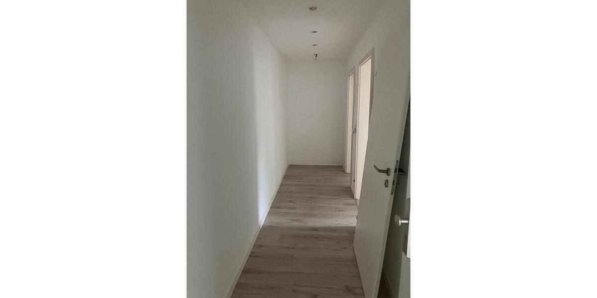 Etagenwohnung Solingen Höhscheid - 1 Zimmer, 585&euro; | Angebot:23606985