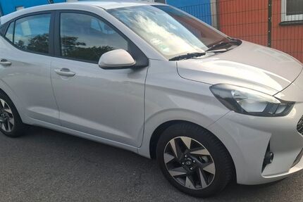 Hyundai i10 5.700 km 14.800 &euro; wuppertal 42277