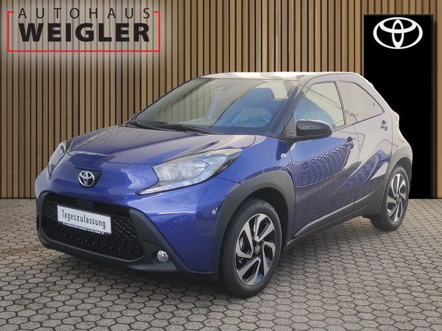 Toyota Aygo (X) 2.500 km 19.690 &euro; Leverkusen 51381